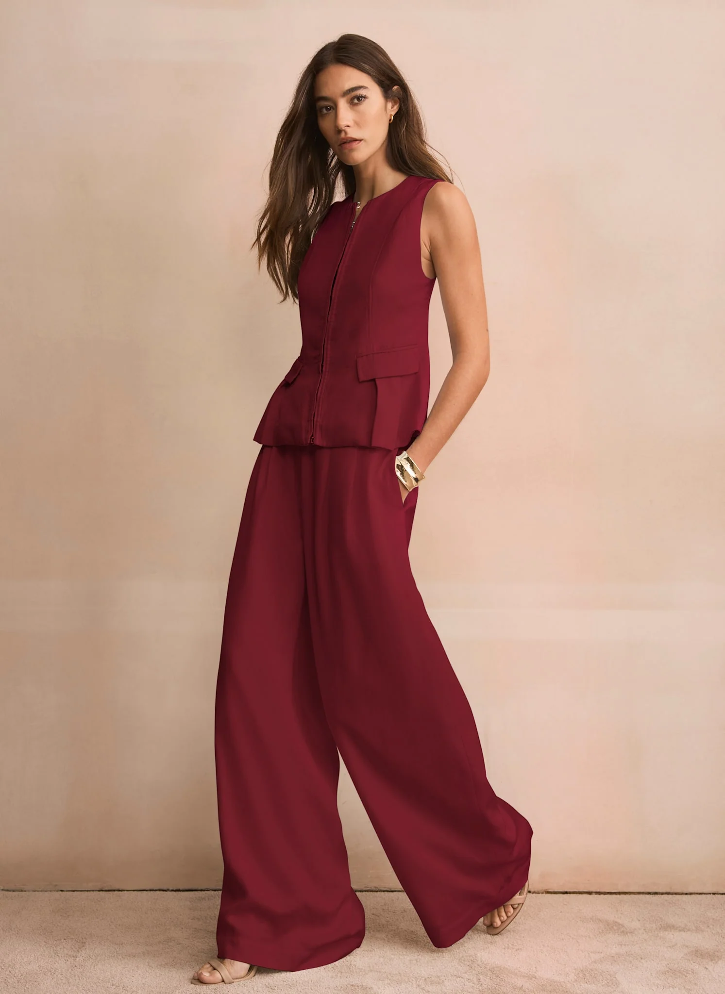 8900-burgundy-darted-wide-leg-trousers-1.webp Burgundy Darted Wide Leg Trousers