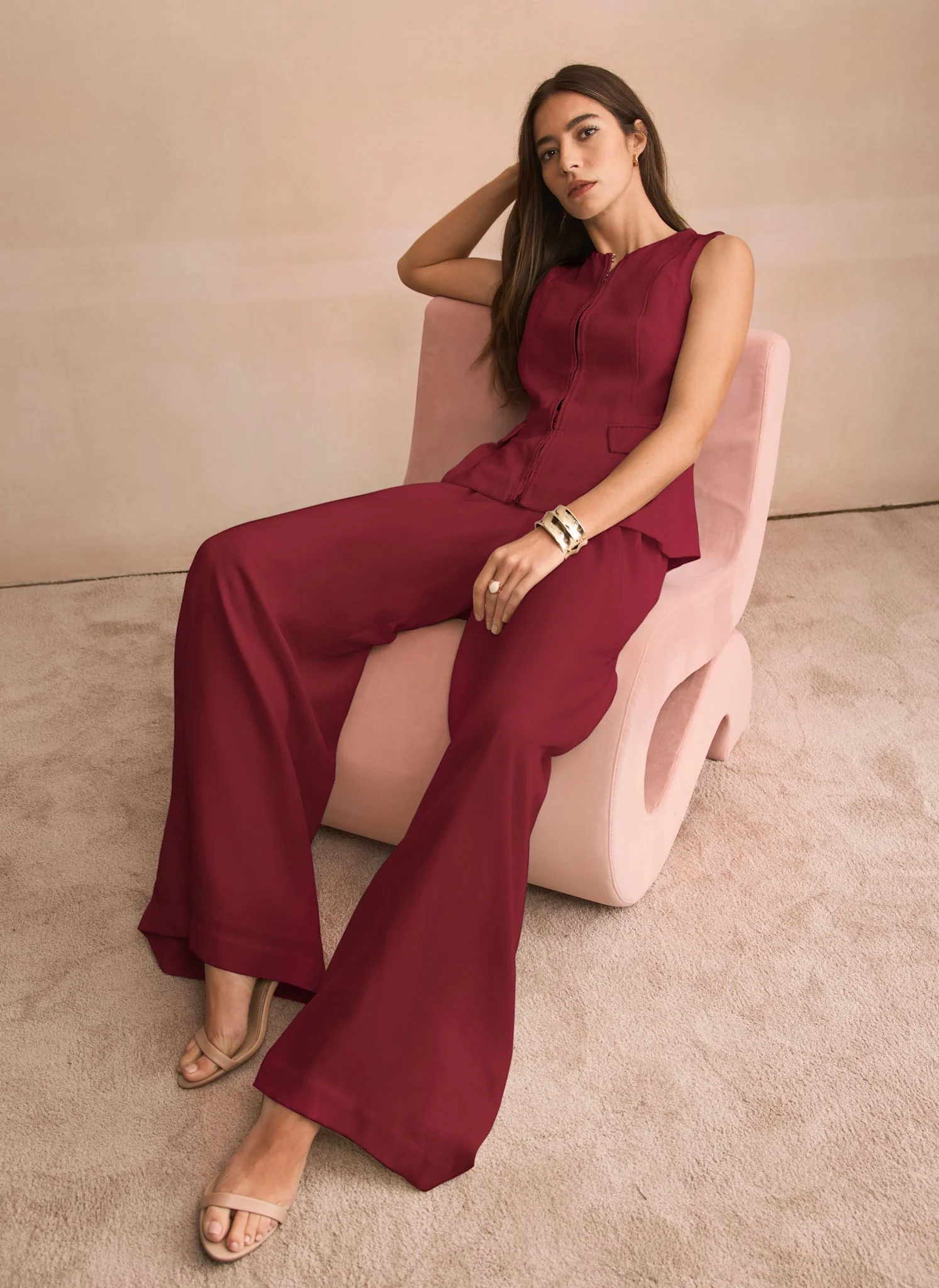 8900-burgundy-darted-wide-leg-trousers-2.webp Burgundy Darted Wide Leg Trousers