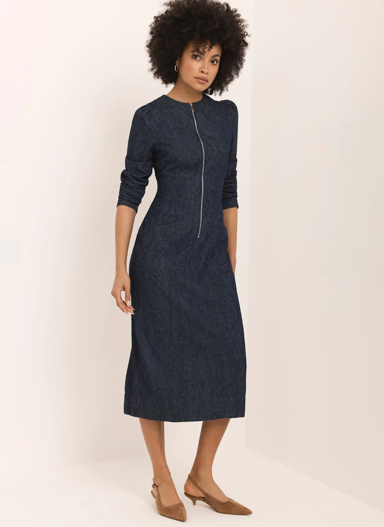 9236-dark-indigo-paisley-print-denim-midi-dress-1.webp Dark Indigo Paisley Print Denim Midi Dress