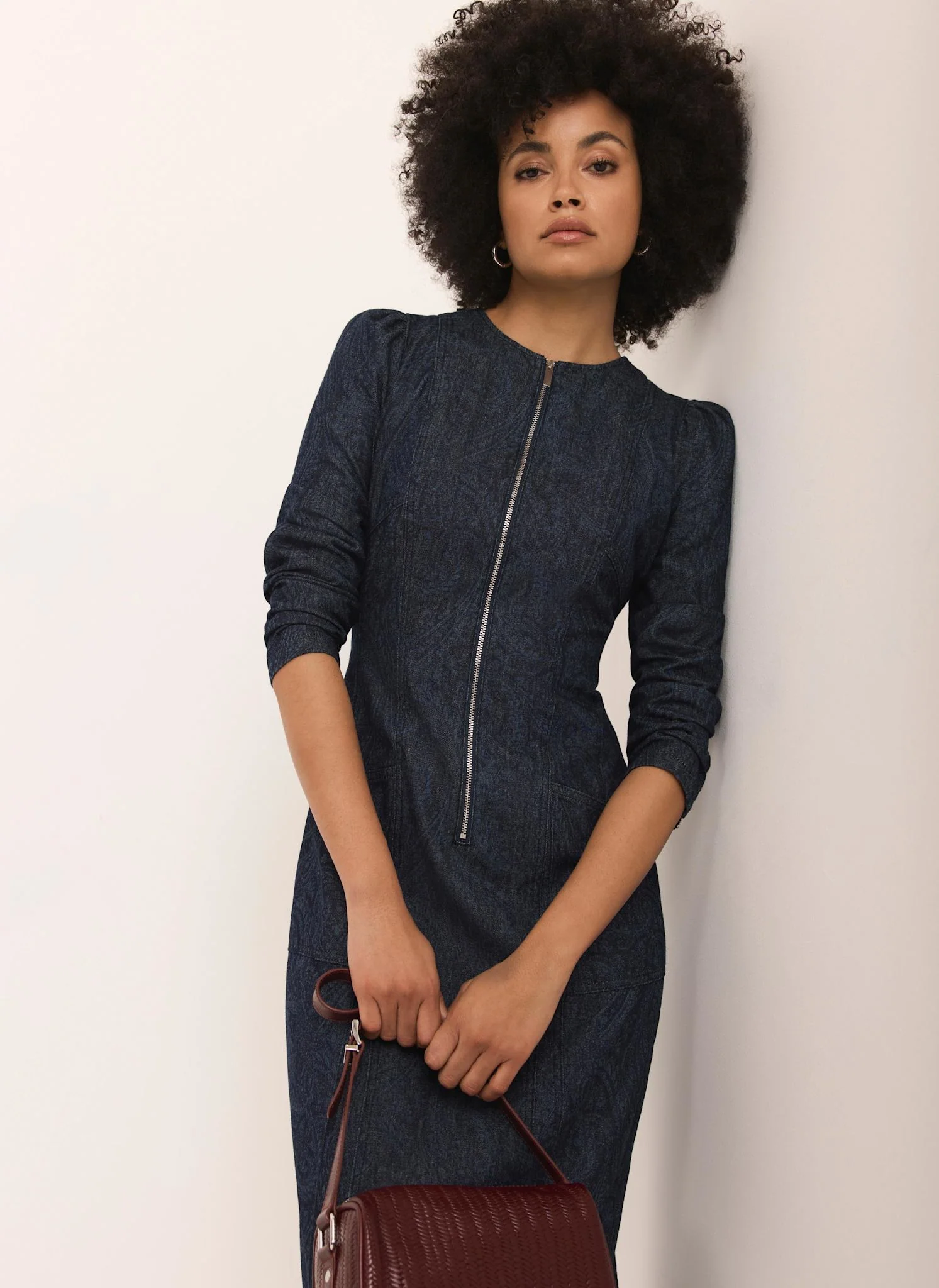 9236-dark-indigo-paisley-print-denim-midi-dress-2.webp Dark Indigo Paisley Print Denim Midi Dress