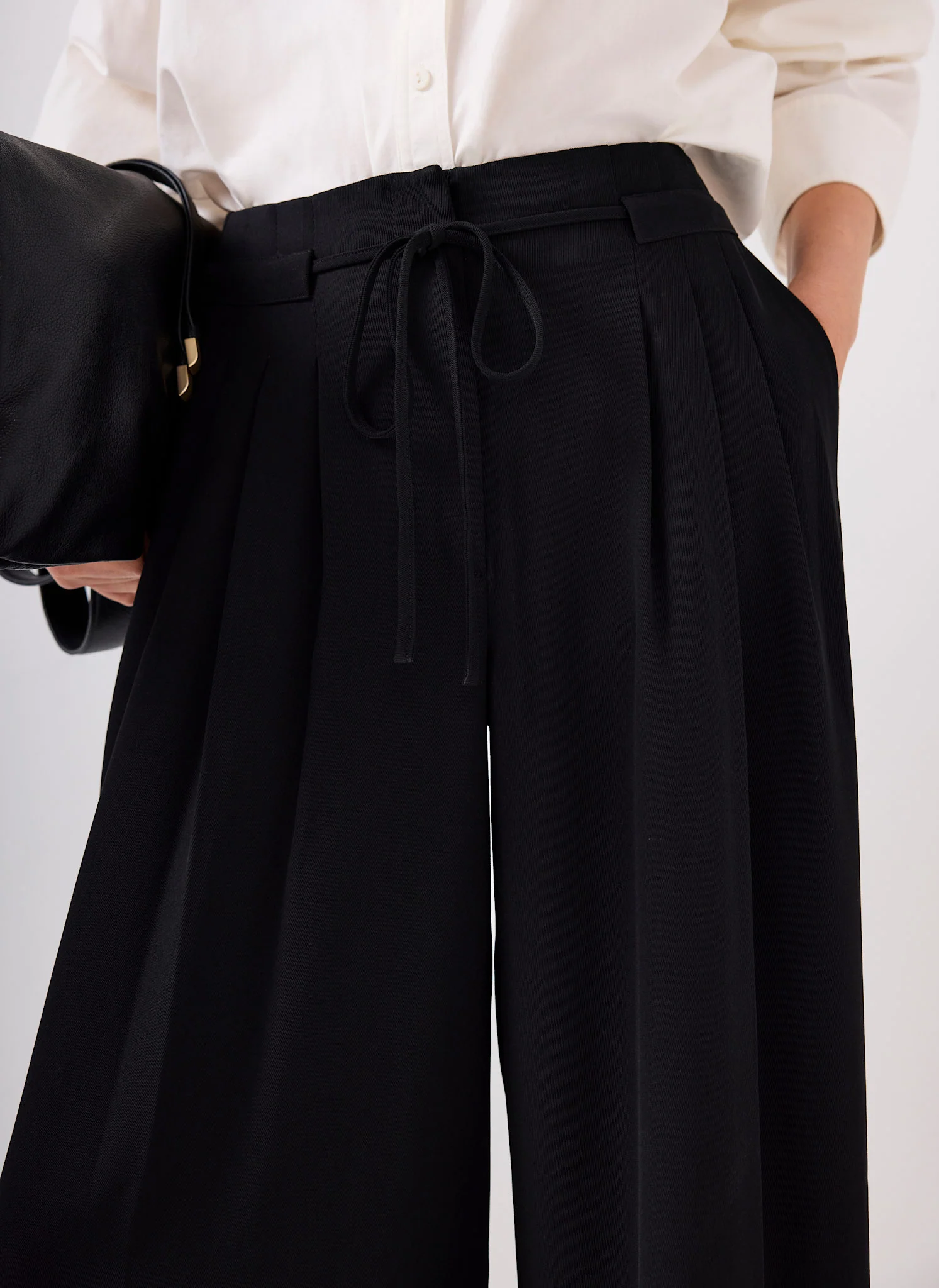 9906-black-tie-waist-pleated-wide-trousers-3.webp Black Tie Waist Pleated Wide Trousers