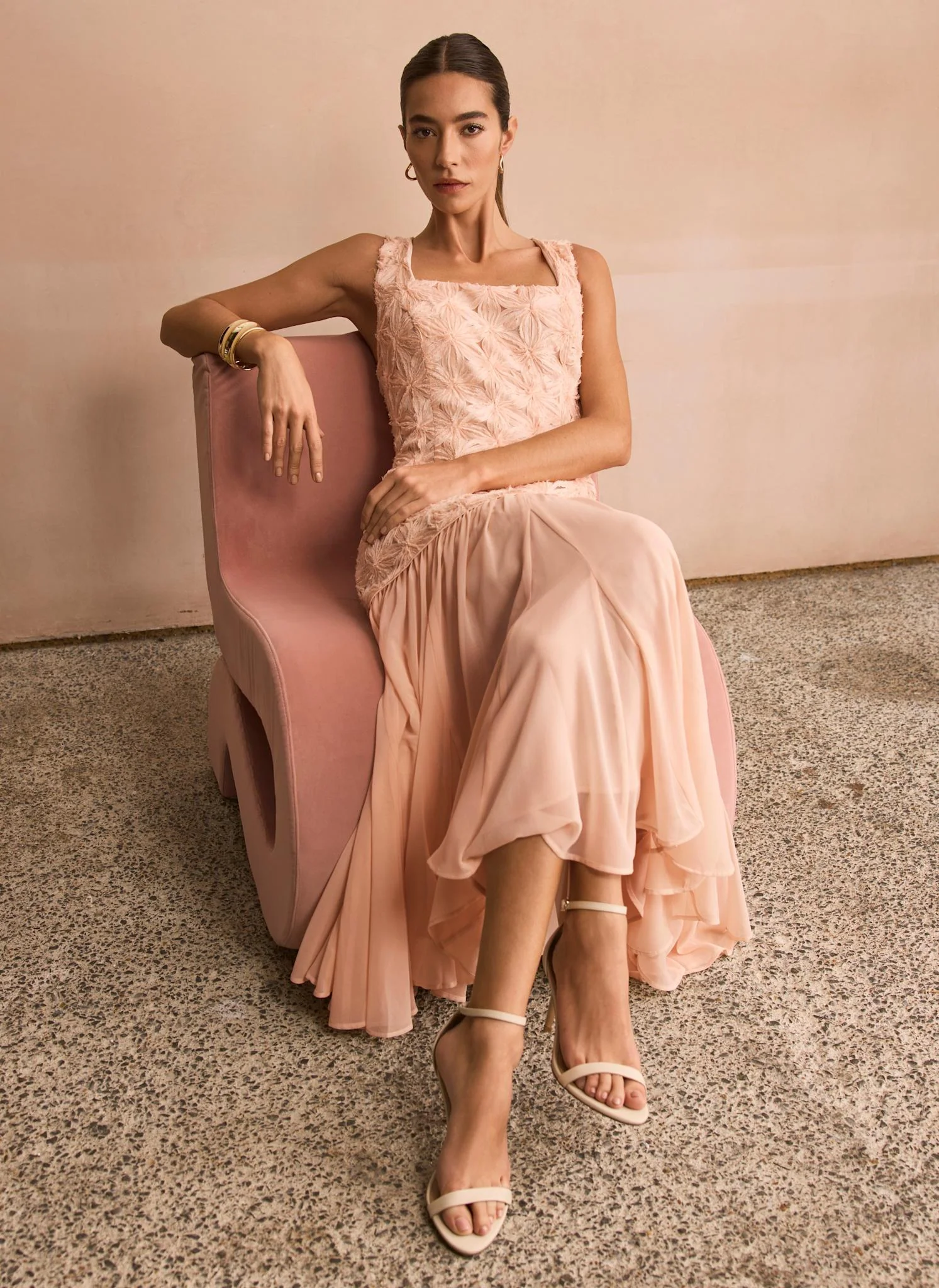 9968-pink-floral-texture-maxi-dress-2.webp Pink Floral Texture Maxi Dress