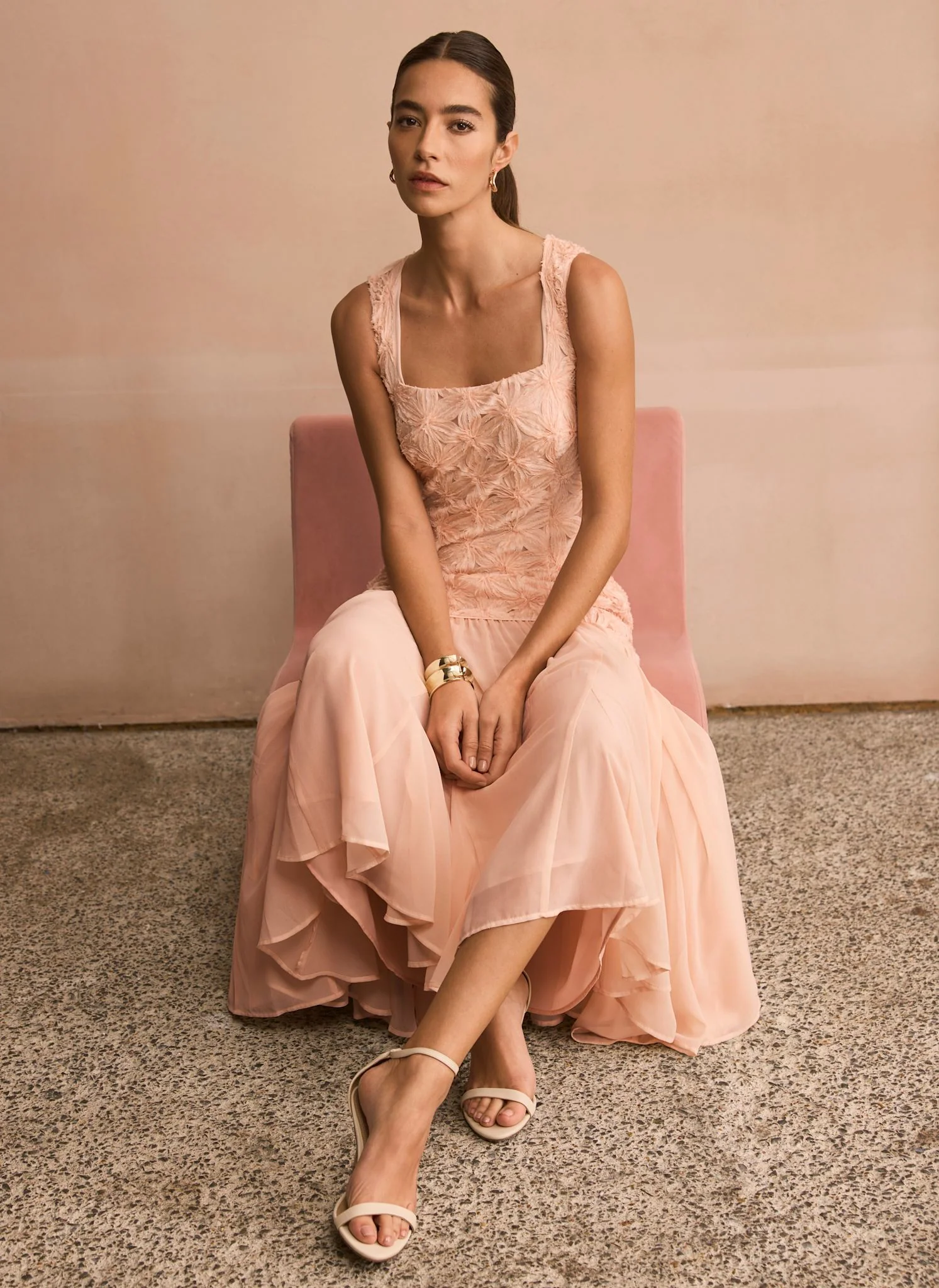 9968-pink-floral-texture-maxi-dress-4.webp Pink Floral Texture Maxi Dress